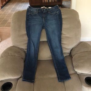 Hollister Super Skinny Jeans